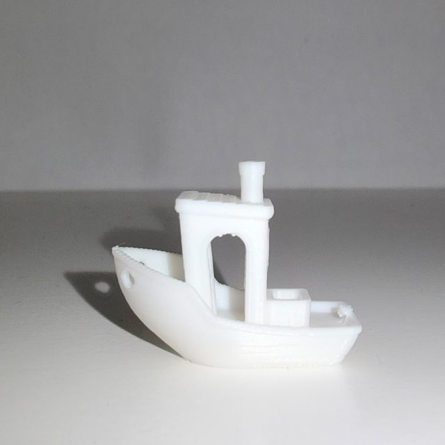Petit bateau imprimé en PLA Blanc de jade